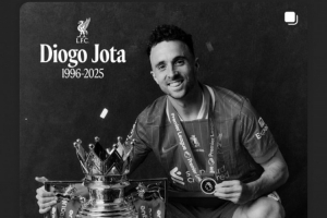 R.I.P.,前队友、日本中场南野拓实社媒晒若塔黑白照,悼念若塔