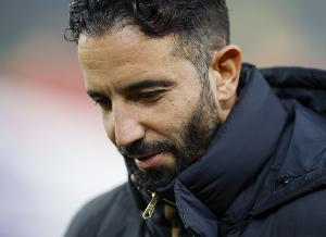 华体会官网-阿莫林执教曼联32战12胜胜率38%,仅胜1971-72赛季时任主帅的37%